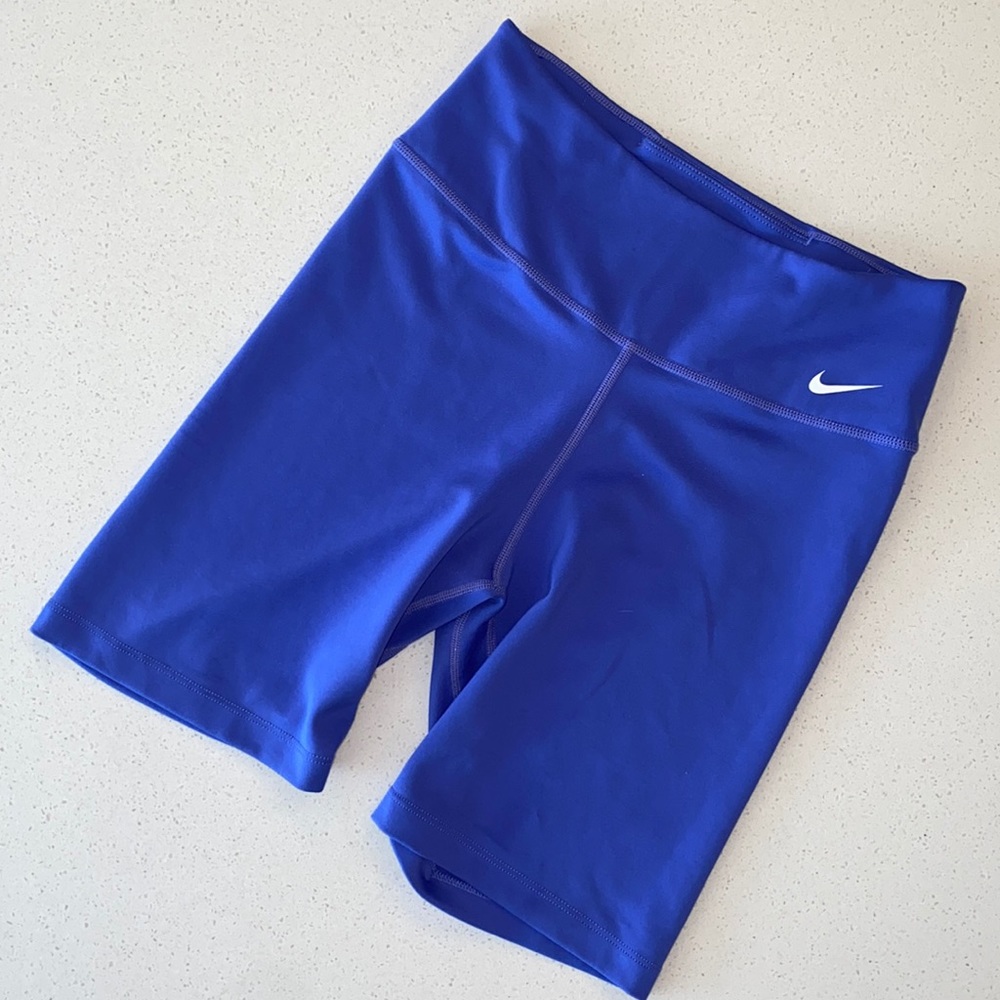 Nike High Waisted Biker Shorts
